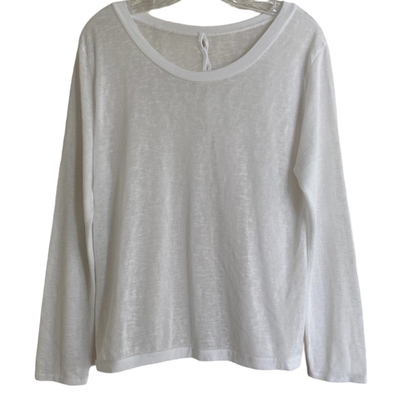 Lightweight Flowy White All Season Knit Sweater Button Split Back Italian Made - Picture 4 of 12